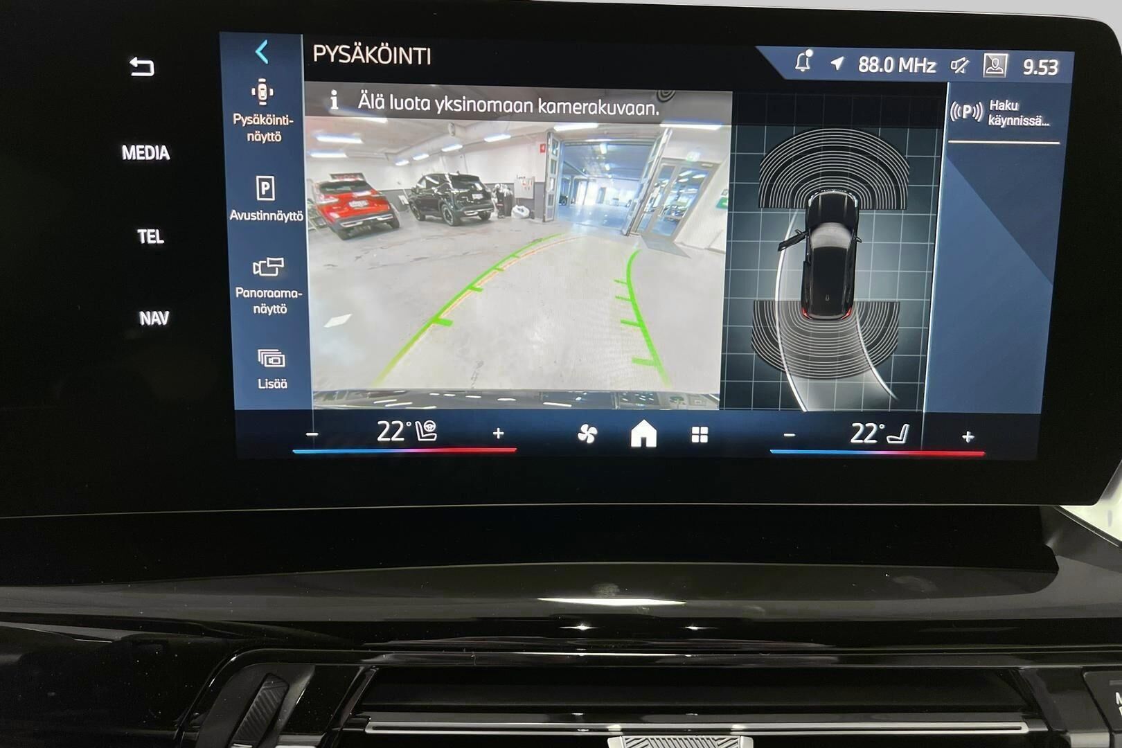 BMW X1 iso kuva 23
