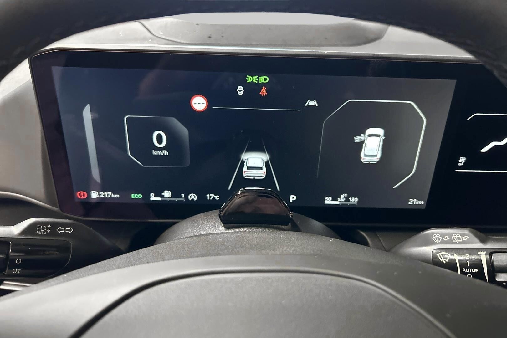 Kia K4 iso kuva 29