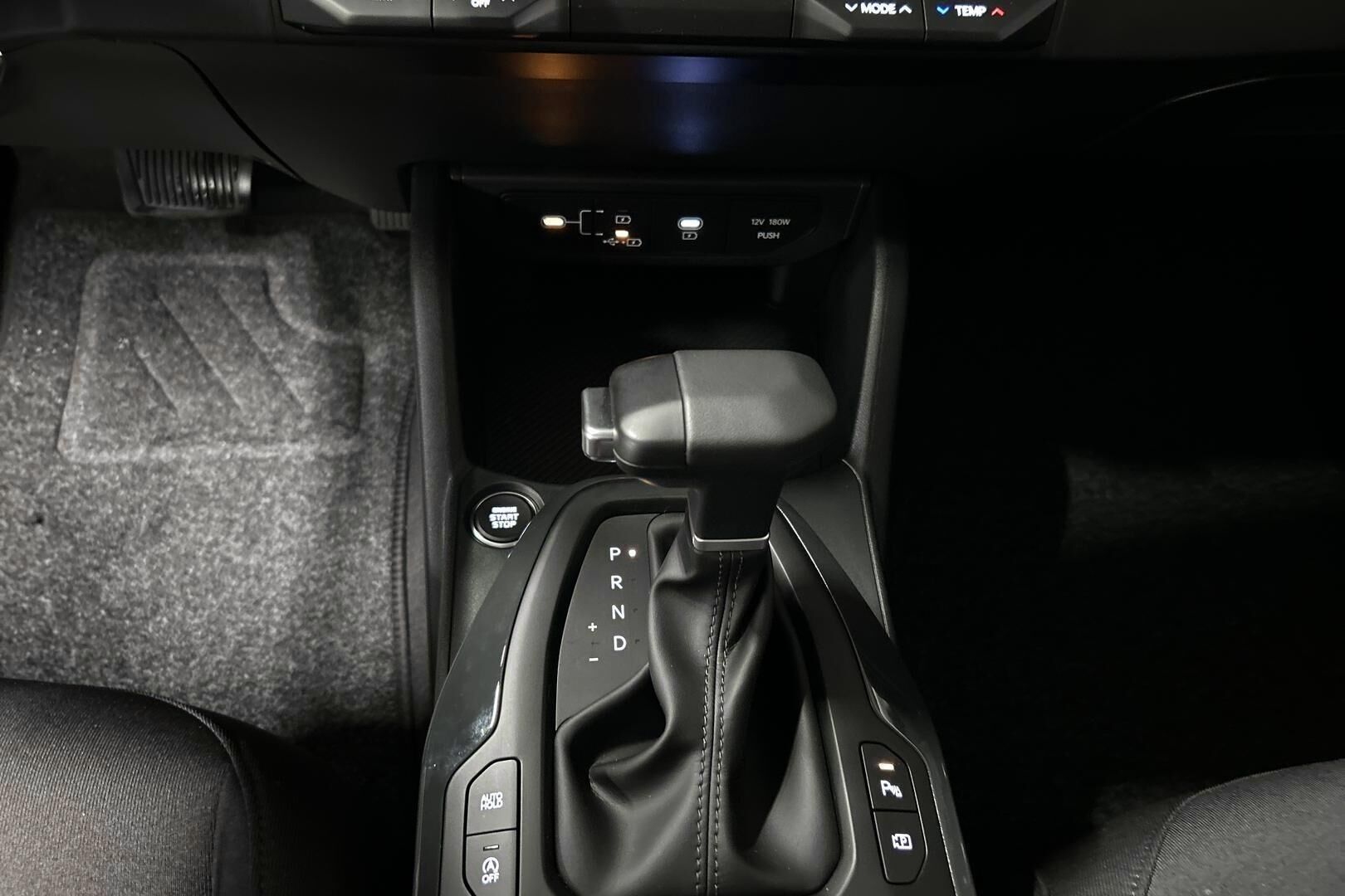 Kia K4 iso kuva 19