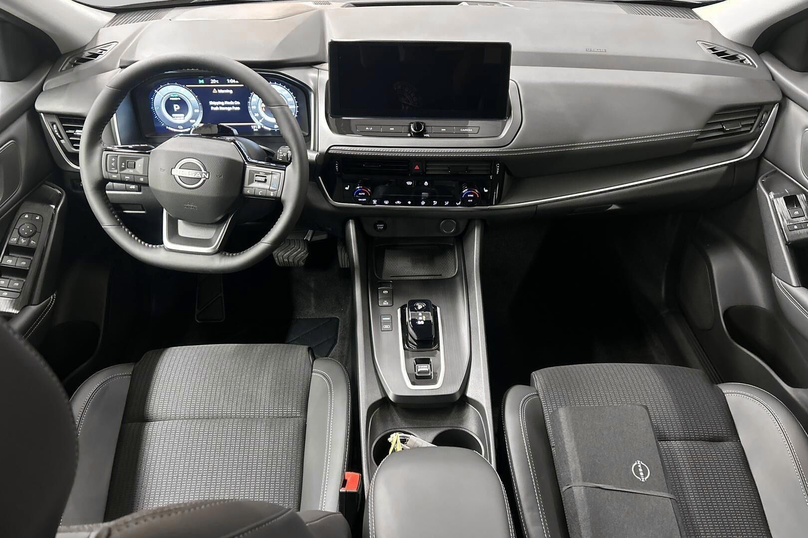 Nissan Qashqai iso kuva 10