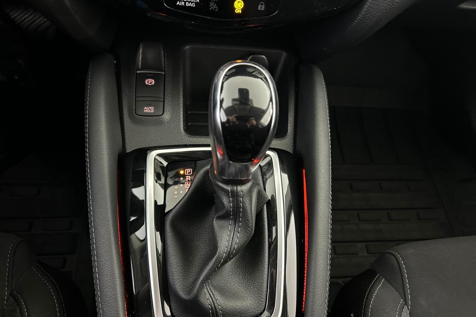 Nissan Qashqai iso kuva 24