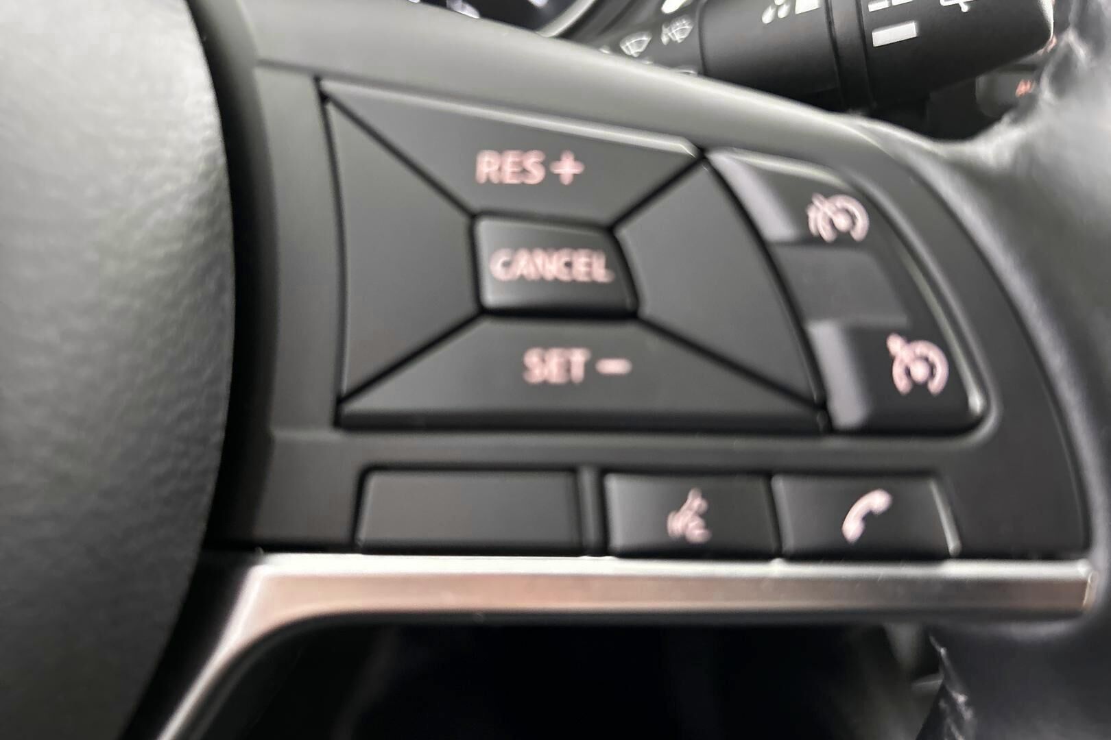 Nissan Qashqai iso kuva 17