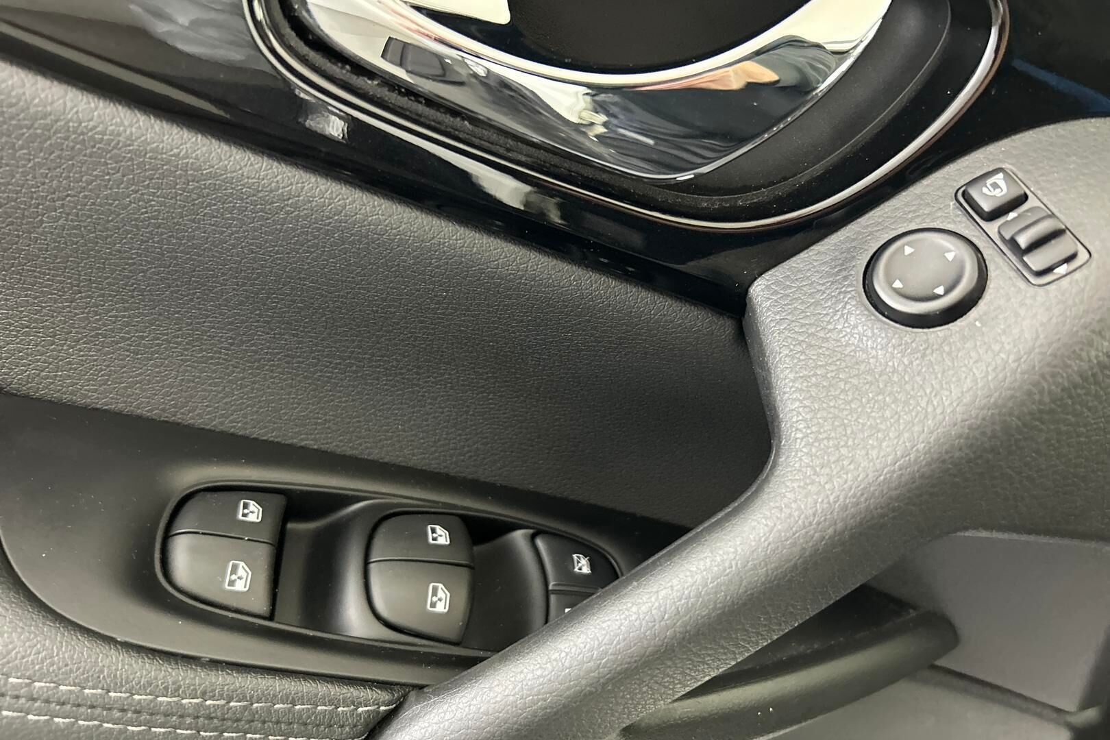 Nissan Qashqai iso kuva 26