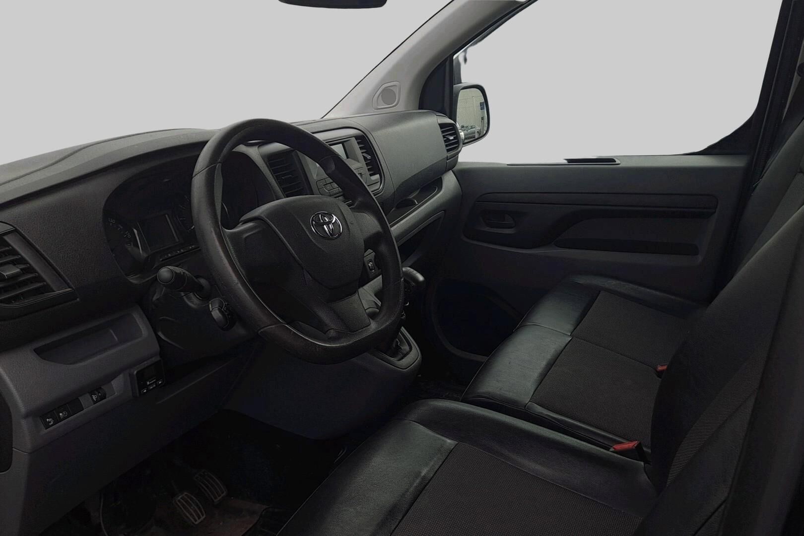 Toyota Proace iso kuva 1