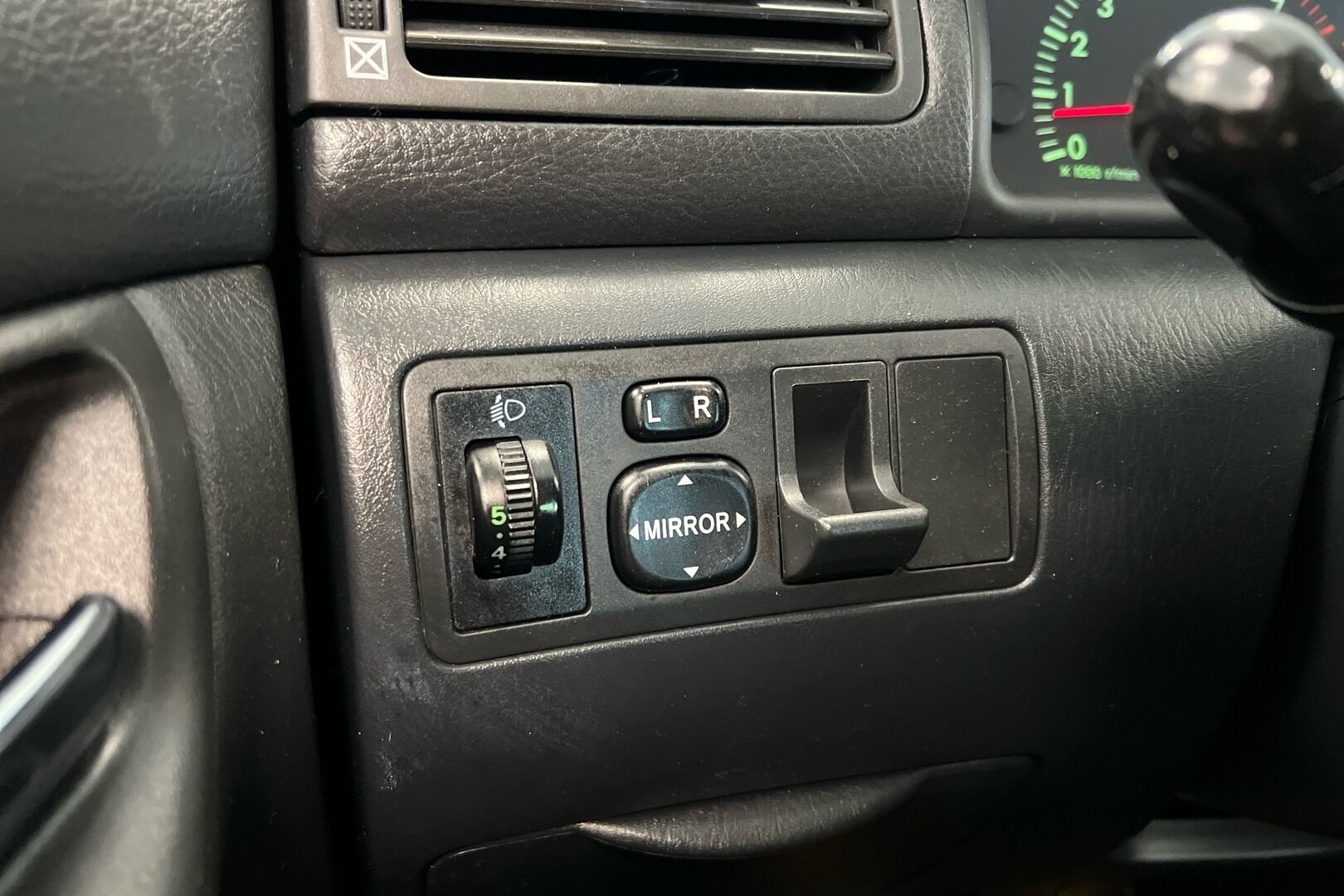 Toyota Corolla iso kuva 12