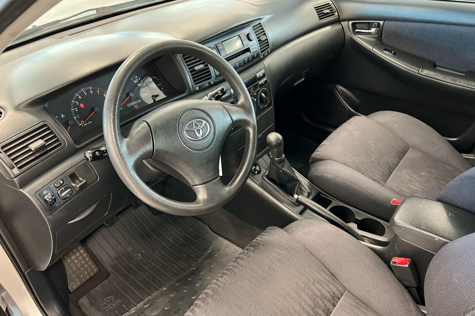 Toyota Corolla iso kuva 6