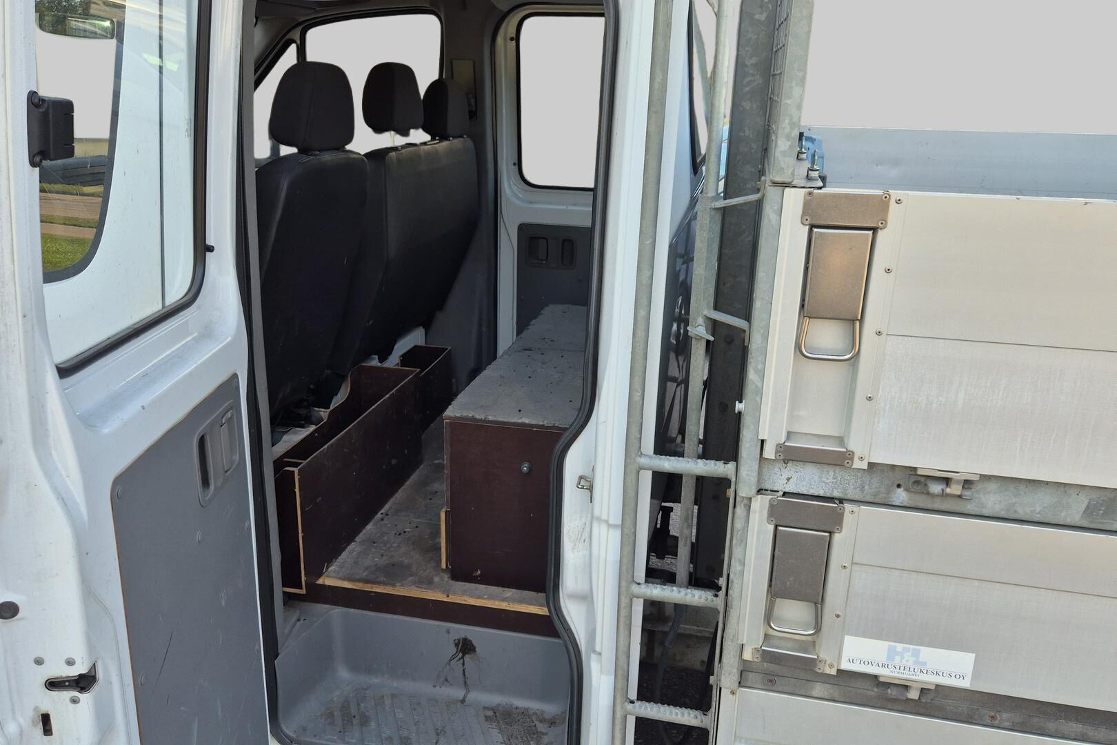 Mercedes-Benz Sprinter iso kuva 3