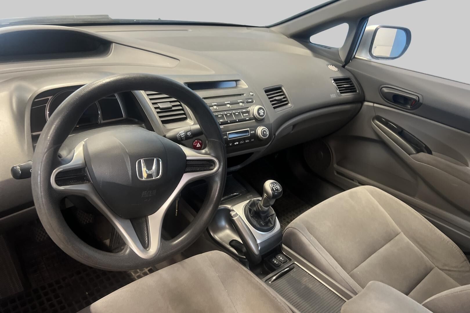 Honda Civic iso kuva 10