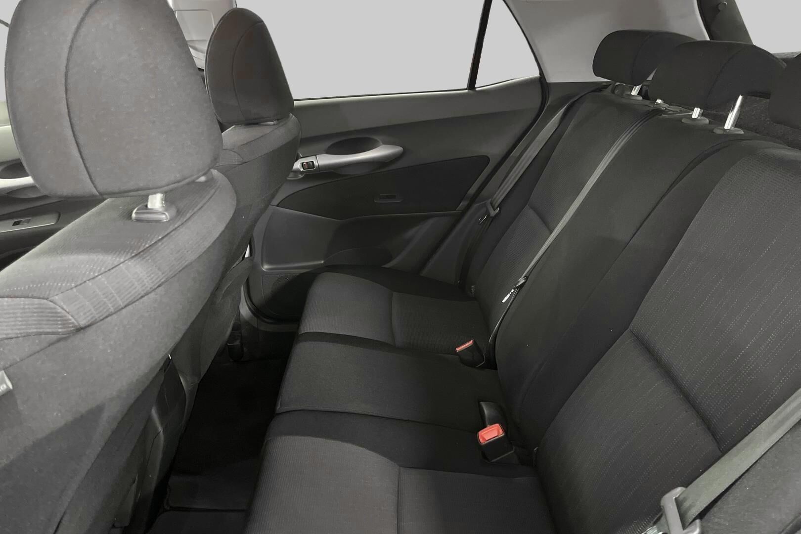 Toyota Auris iso kuva 10