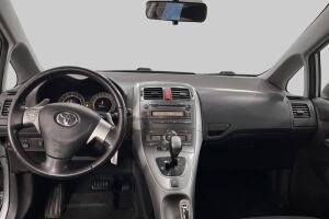 Toyota Auris esikatselu 11