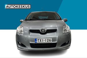Toyota Auris esikatselu 2