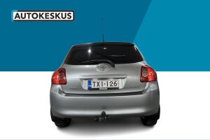 Toyota Auris esikatselu 6