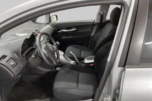 Toyota Auris esikatselu 9
