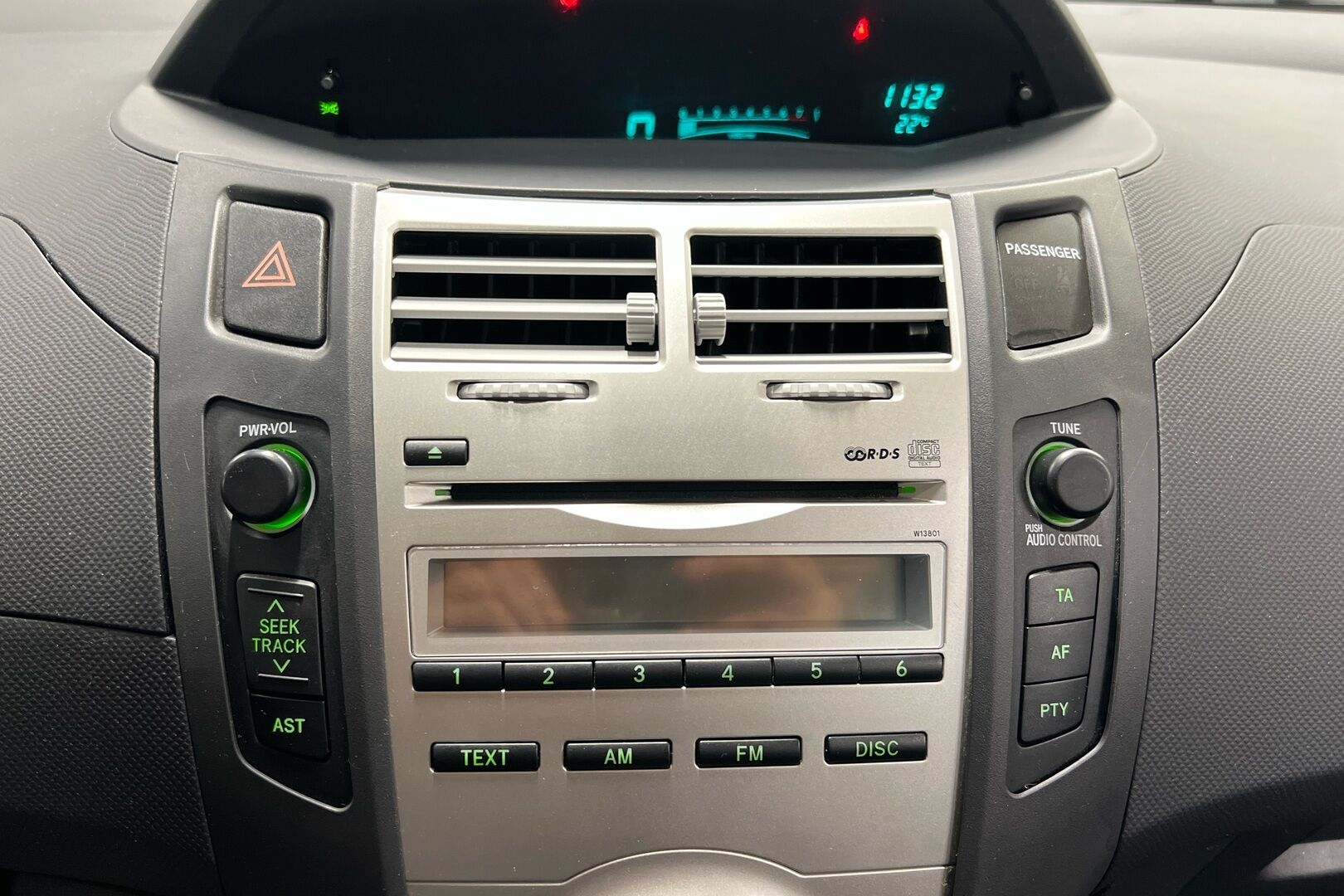 Toyota Yaris iso kuva 14