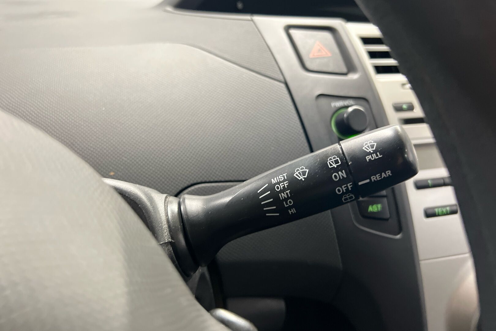Toyota Yaris iso kuva 17