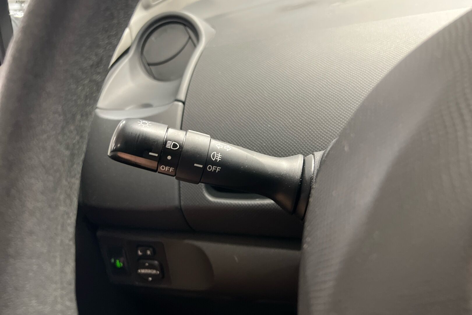 Toyota Yaris iso kuva 18
