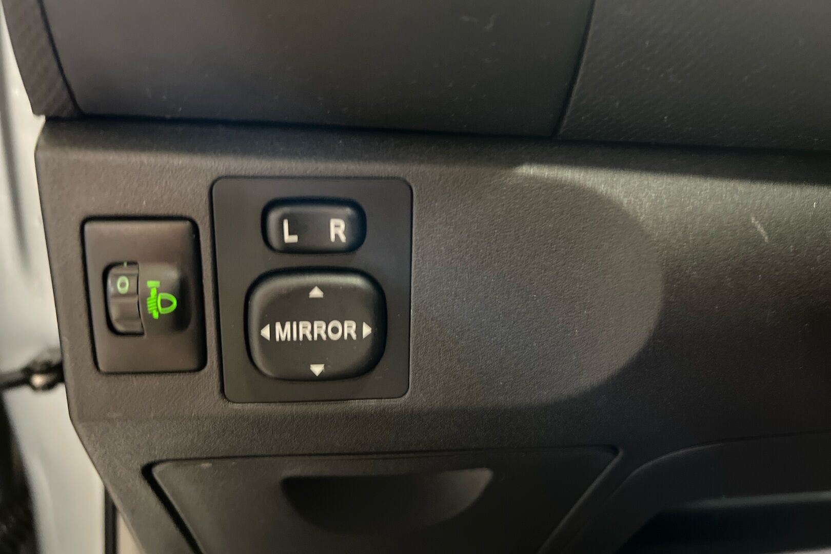 Toyota Yaris iso kuva 19