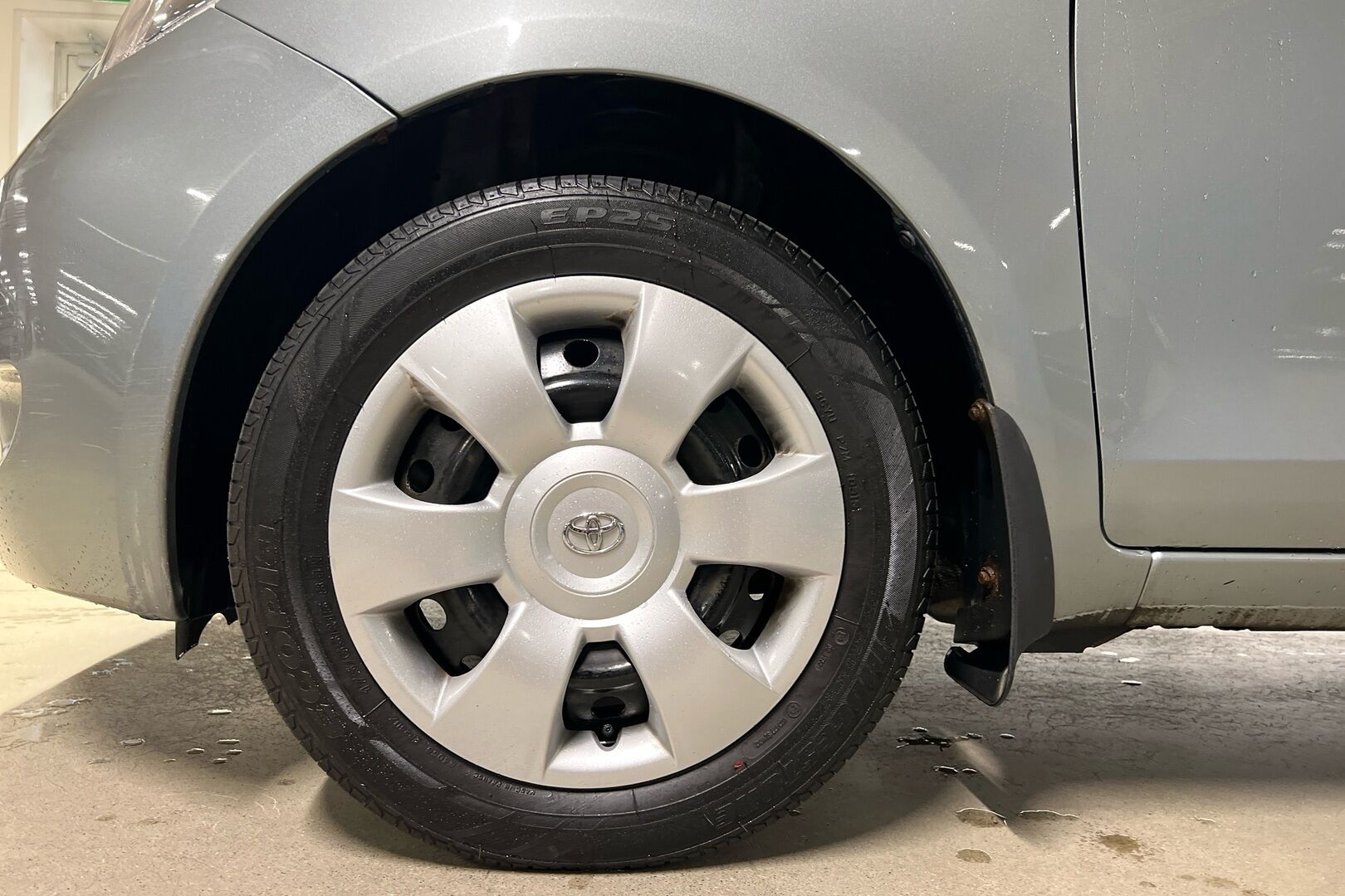 Toyota Yaris iso kuva 20