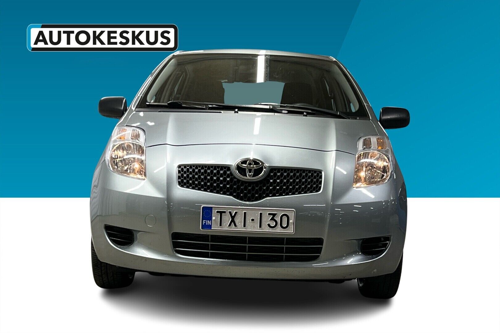 Toyota Yaris iso kuva 6