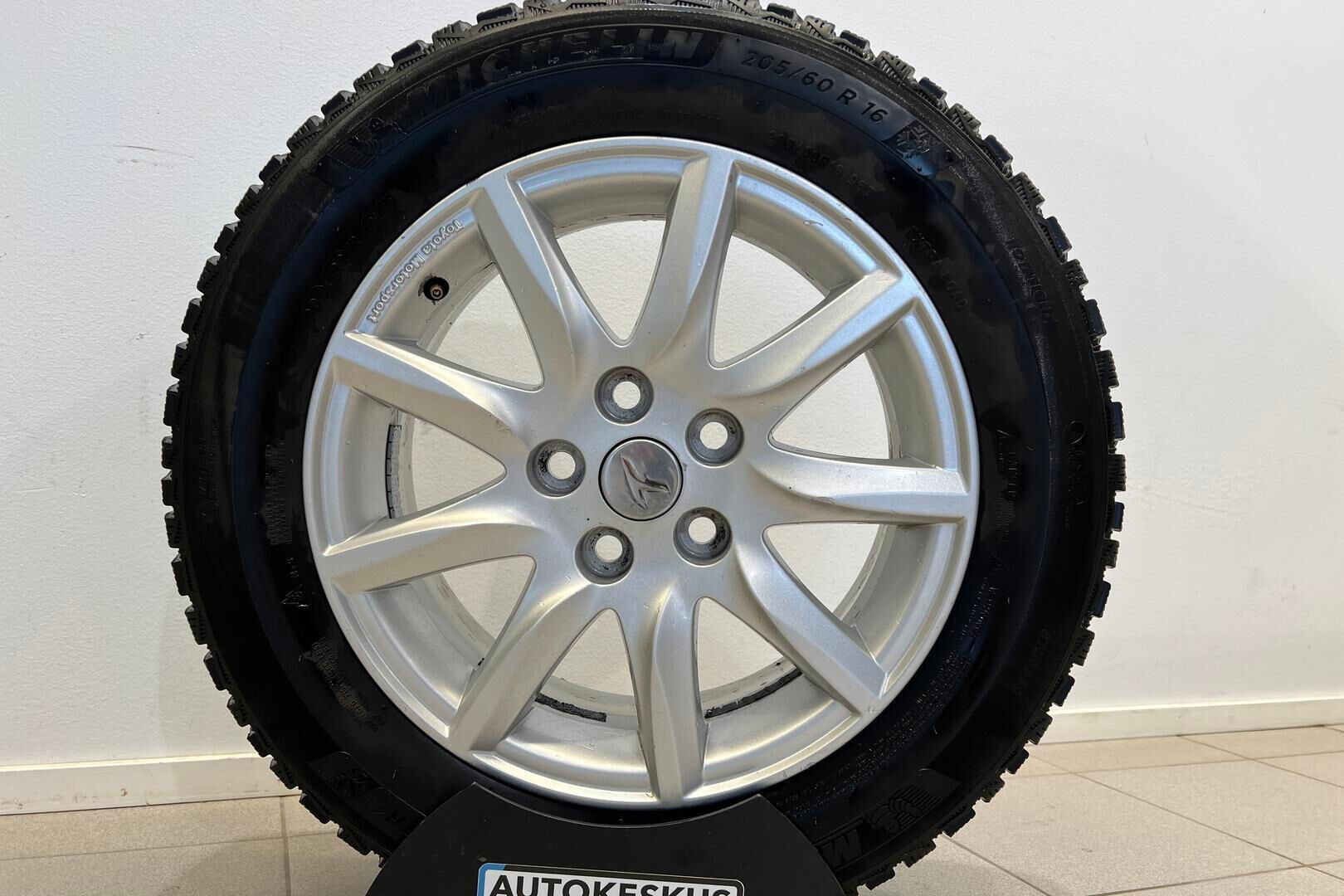 Toyota Verso iso kuva 11