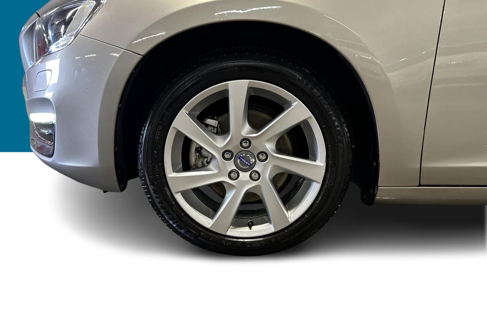Volvo S60 iso kuva 6