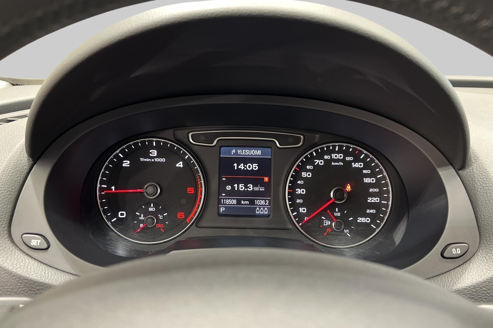 Audi Q3 iso kuva 13