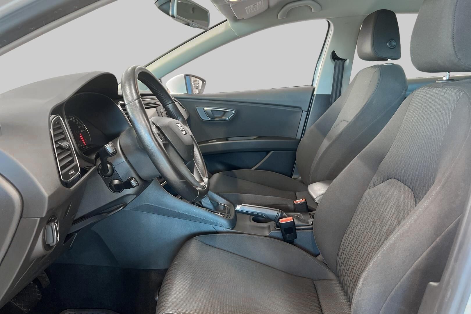 Seat Leon ST iso kuva 7