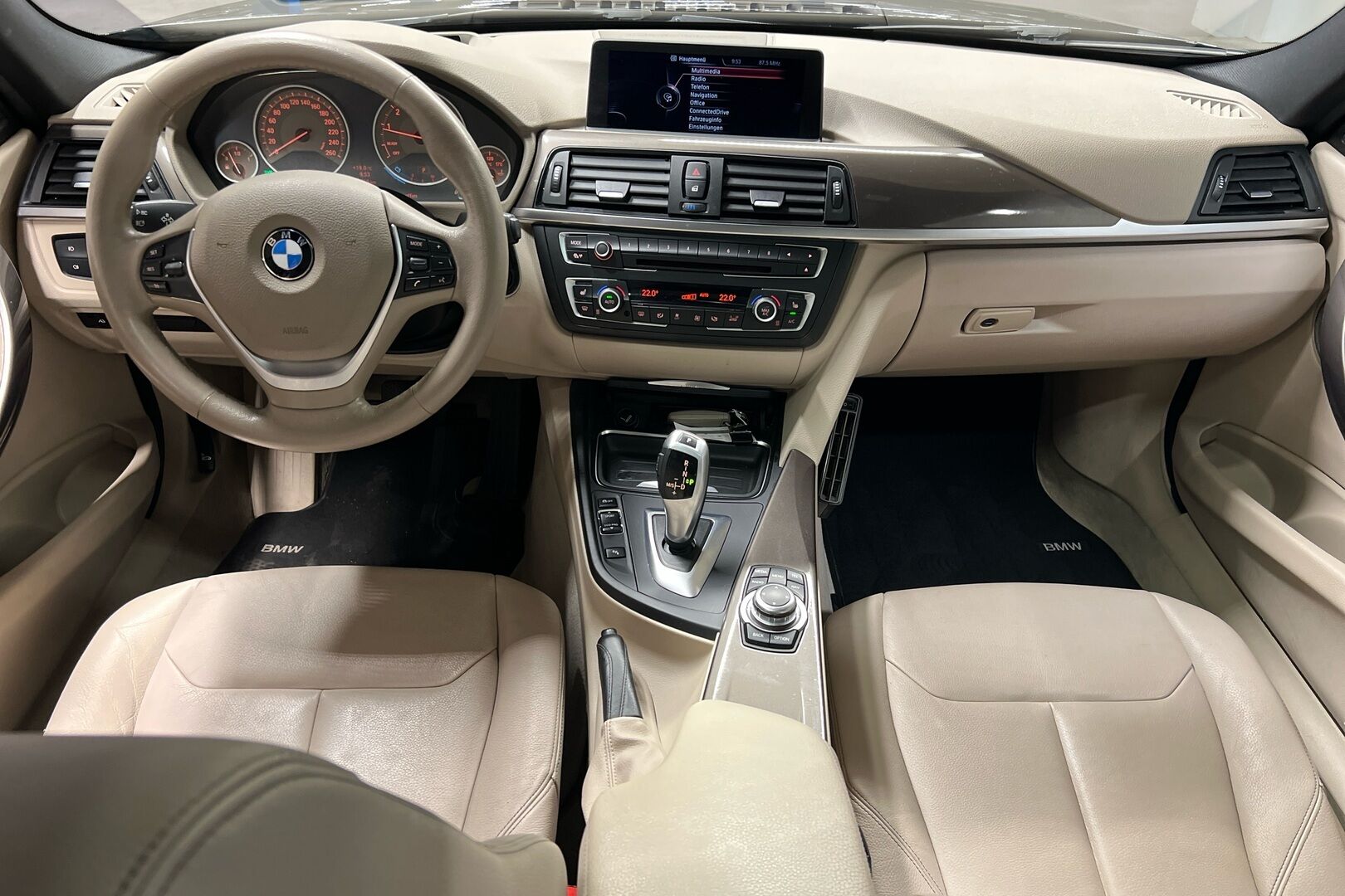 BMW 3-sarja iso kuva 16