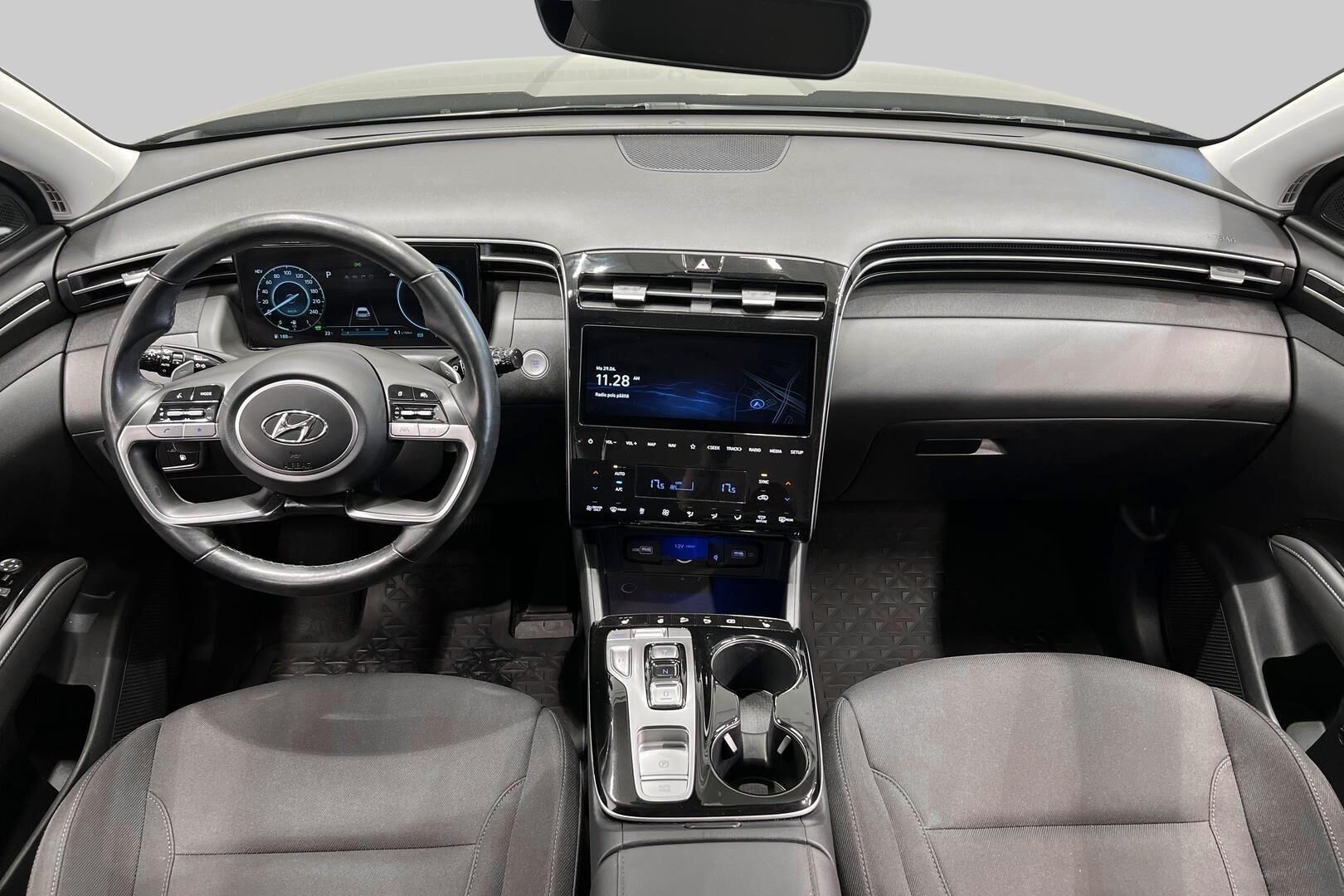 Hyundai Tucson iso kuva 9