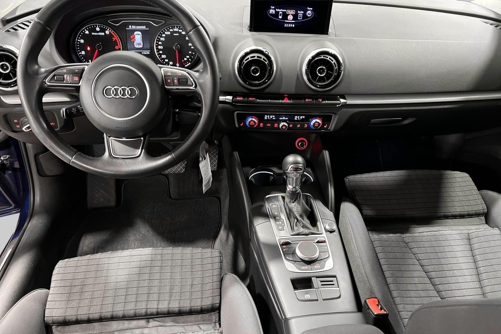 Audi A3 iso kuva 10