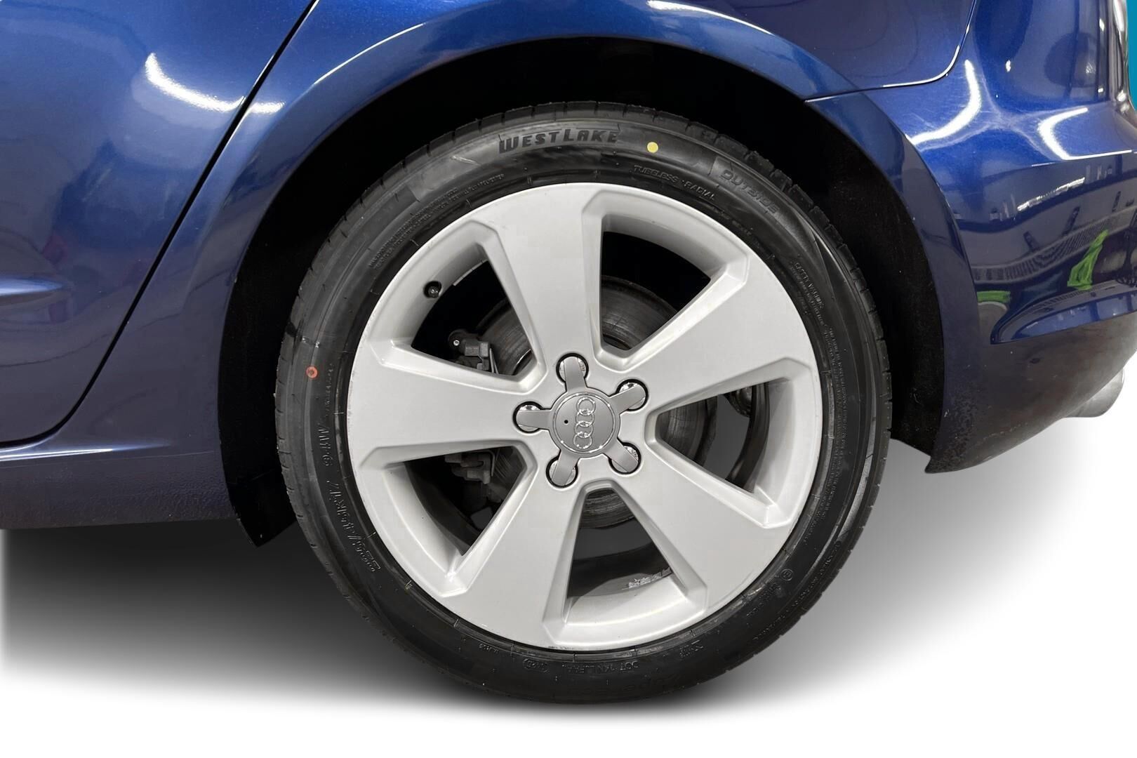 Audi A3 iso kuva 12