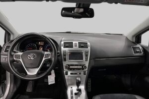 Toyota Avensis esikatselu 11