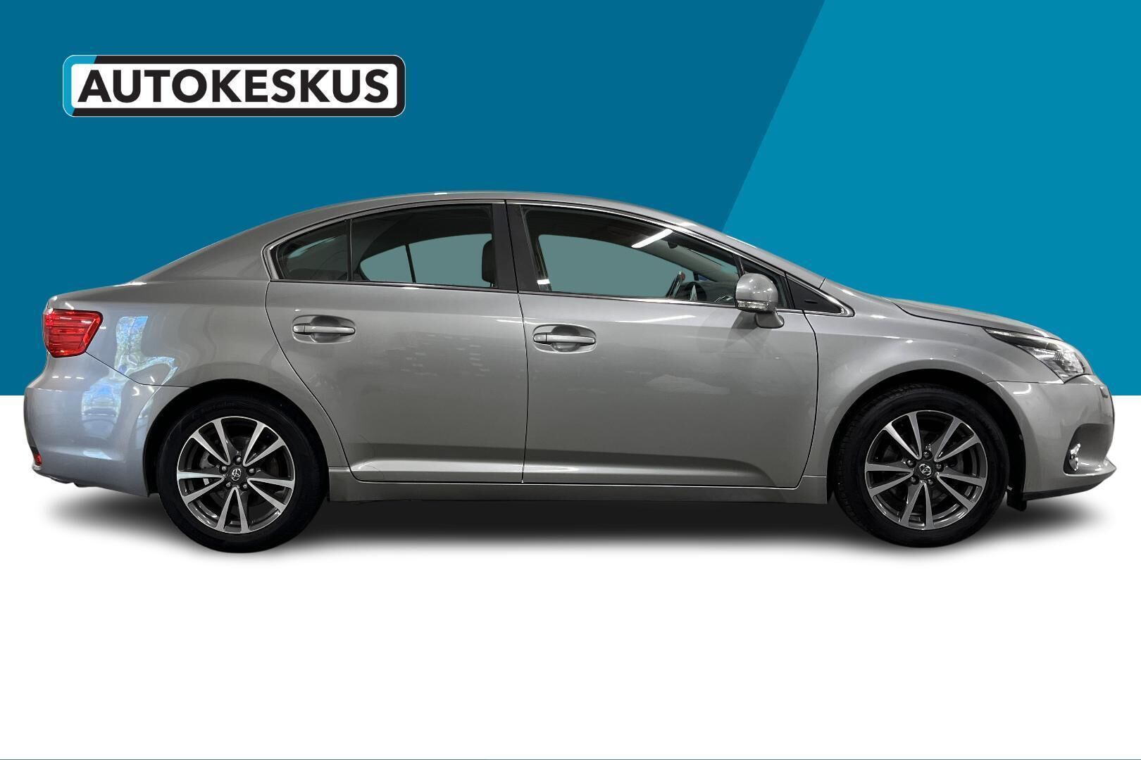 Toyota Avensis iso kuva 4
