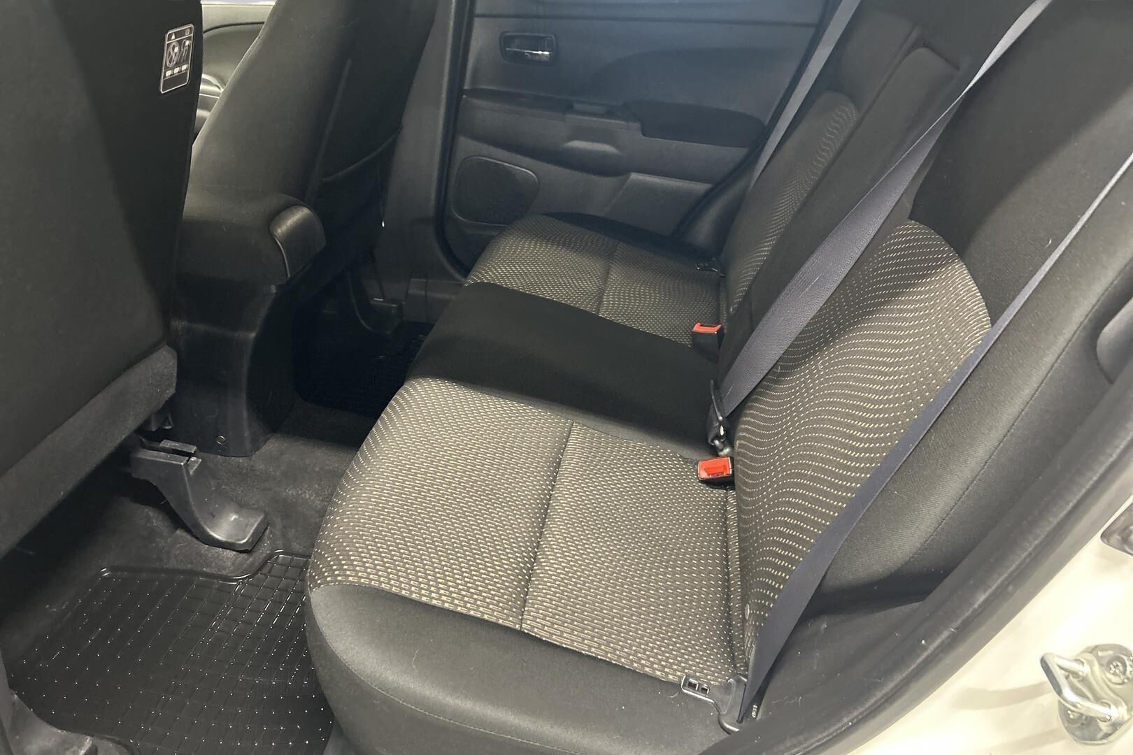 Mitsubishi ASX iso kuva 10