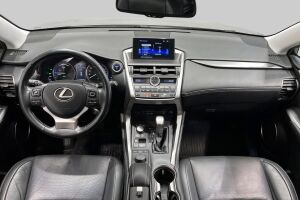 Lexus NX esikatselu 6