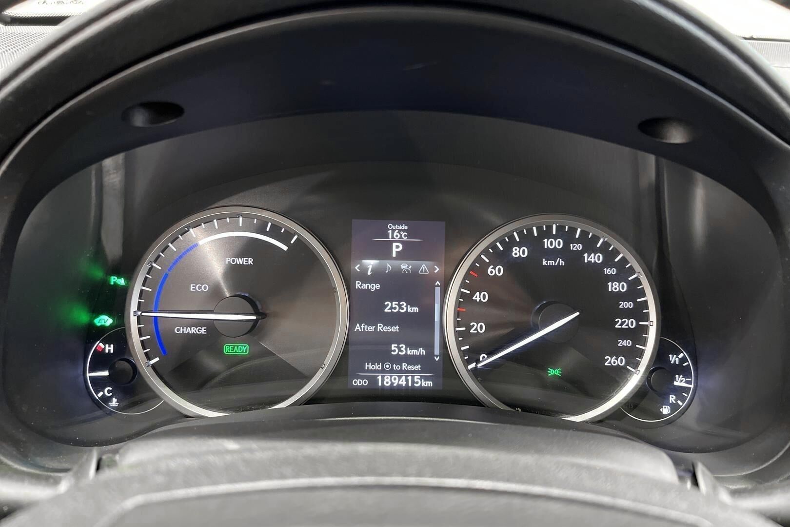 Lexus NX iso kuva 8