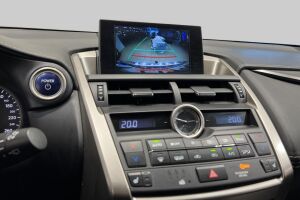 Lexus NX esikatselu 10