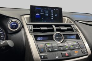Lexus NX esikatselu 11