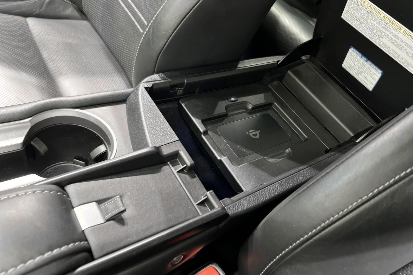 Lexus NX iso kuva 15