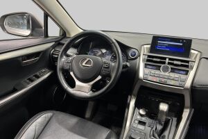Lexus NX esikatselu 19