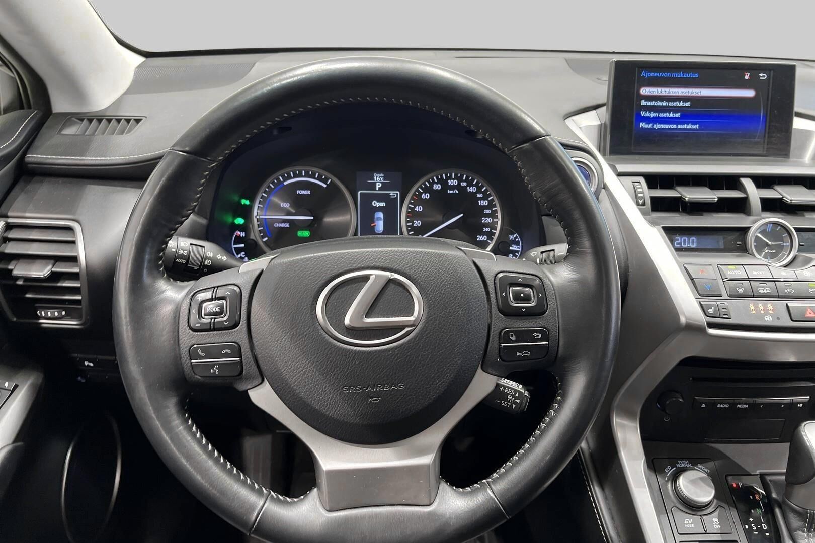 Lexus NX iso kuva 20