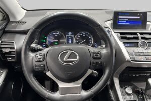 Lexus NX esikatselu 20