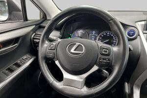 Lexus NX esikatselu 36