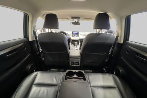 Lexus NX esikatselu 38