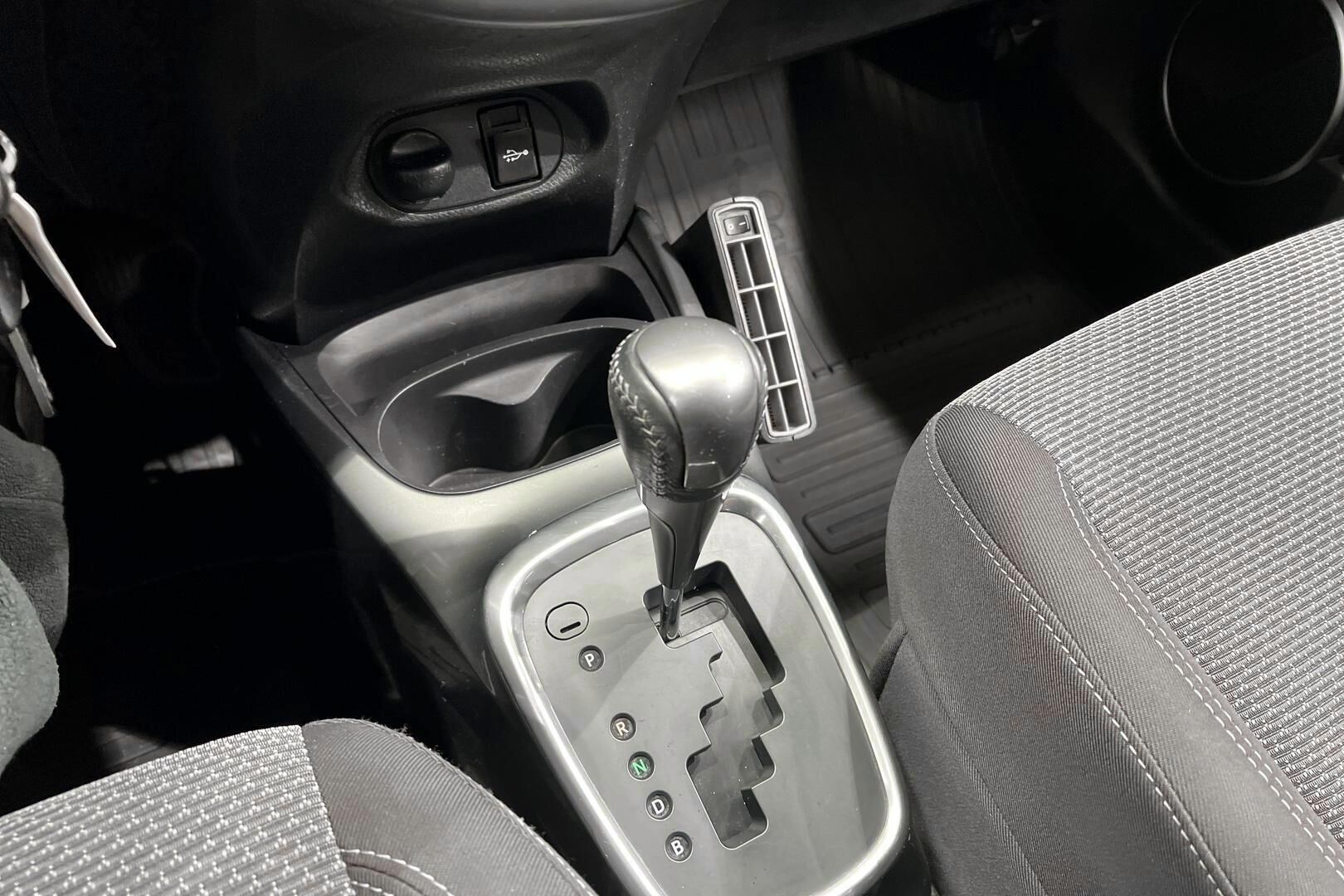 Toyota Yaris iso kuva 3