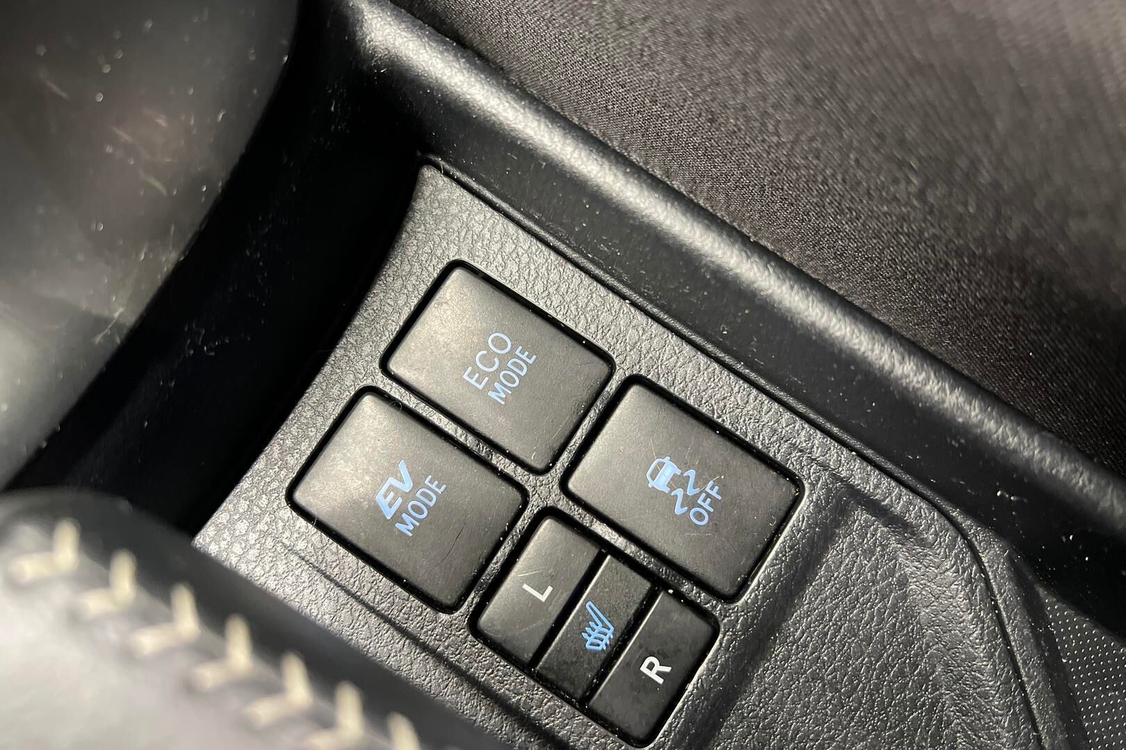 Toyota Yaris iso kuva 23