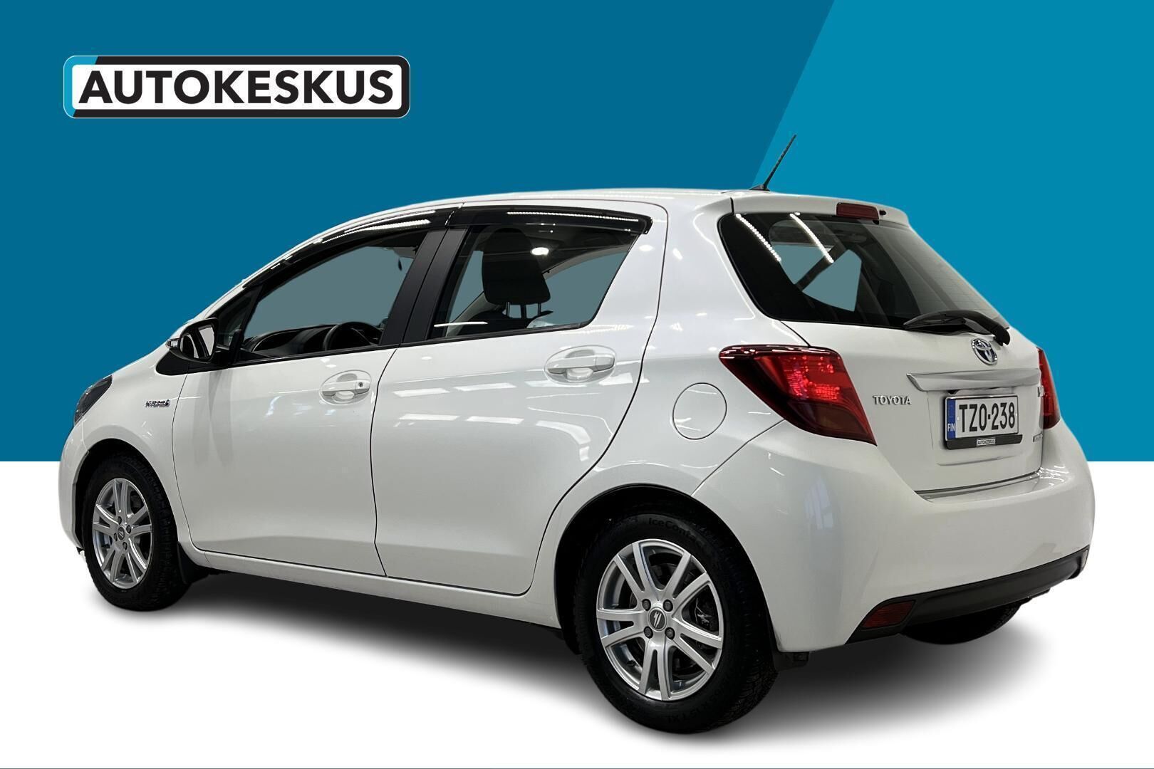 Toyota Yaris iso kuva 15