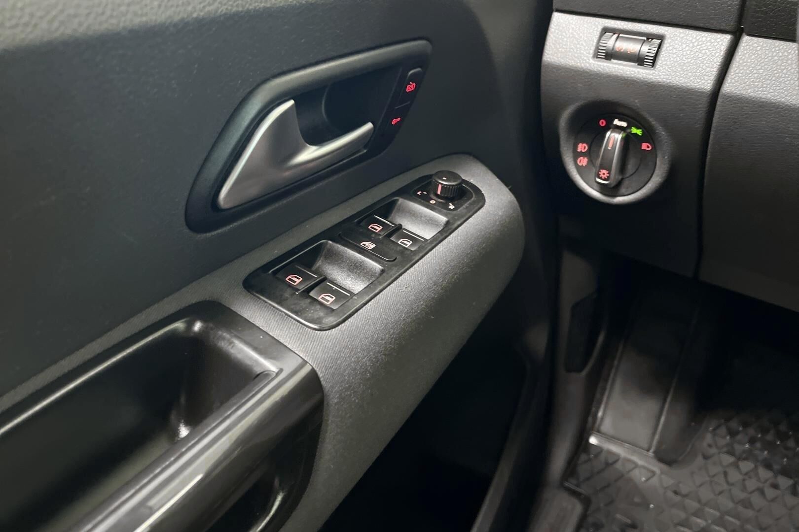 Volkswagen Amarok iso kuva 20