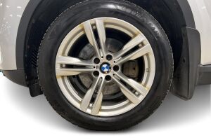 BMW X5 esikatselu 13