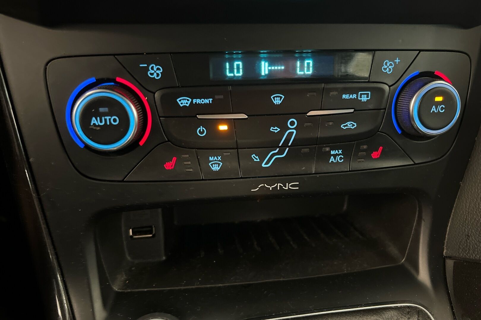 Ford Focus iso kuva 13